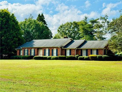 107 Playground Road sold home in Green Acres Sub, Walhalla, SC