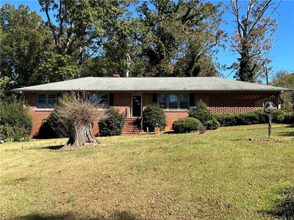208 Ponce Deleon Drive sold home in Nevitt Forest S, Anderson, SC