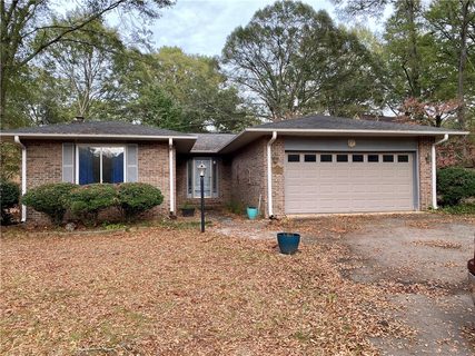 305 Old Colony Court sold home in Heritage Hills, Anderson, SC