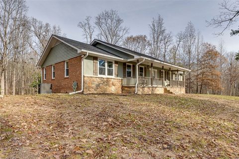 201 Arrowhead Trail sold home in Arrowhead, Easley, SC