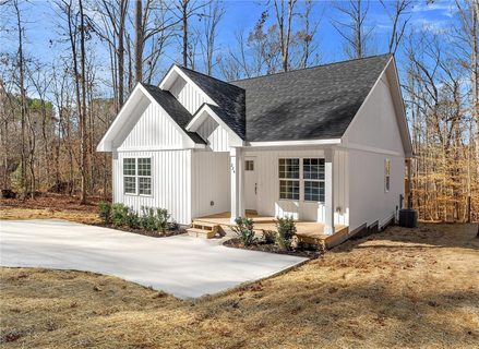 224 Shannondoah Drive sold home in Foxwood Hills/Mt Bay Estates, Westminster, SC