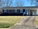 512 Overbrook Drive sold home in Seneca, SC