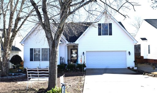124 Elliott Circle sold home in Village at Marchbanks, Anderson, SC