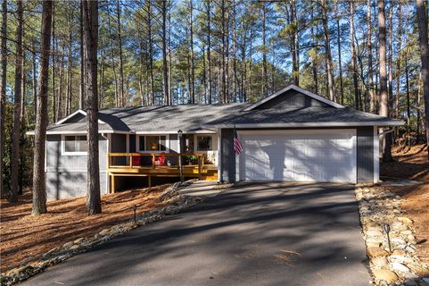 18 Fair Wind Drive