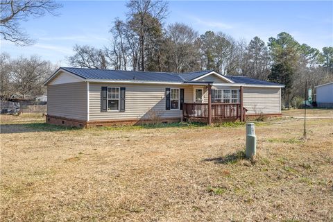 101 Hickory Forest Drive sold manufactured home in Southern Oaks, Anderson, SC