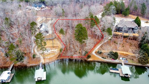 107 W Waters Edge Lane sold home in Waters Edge, West Union, SC