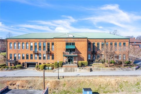 Previously sold for $355,000