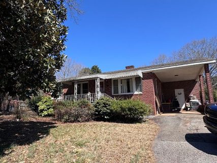 Homes in Ravenwood, Piedmont