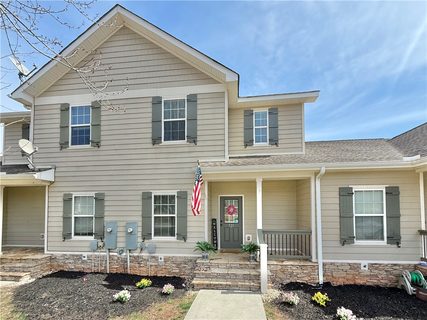 521 E Perkins Creek Road sold townhome in The Groves At Perkins Creek, Seneca, SC