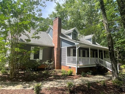236 Issaqueena Drive sold home in Issaqueena Farm, Central, SC