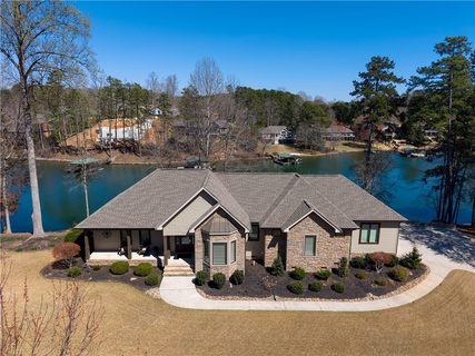 122 Shelter Cove Drive sold home in Shelter Cove, Seneca, SC