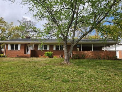 901 Hopkins Avenue sold home in Warley Woods, Pendleton, SC