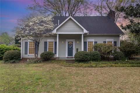 102 Crowndale Drive sold home in Gray Fox Run, Taylors, SC