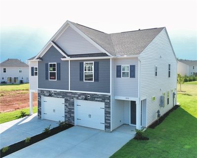 555 Seaborn Circle
