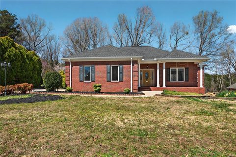207 Amethyst Way sold home in Emerald Pointe, Seneca, SC