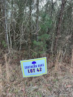 110 , 112 Hickory Forest Drive active lot in Southern Oaks, Anderson, SC