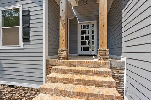 2705 Brook Hollow Drive pending home in Cross Creek Plantation, Seneca, SC