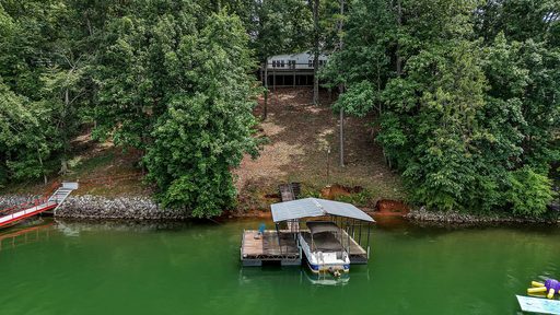 313 Lakeview Drive sold home in Forest Acres, Townville, SC