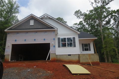 122 Lakeside Drive