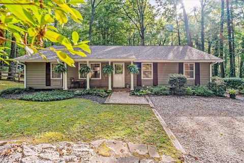 319 Woodland Circle sold home in Dogwood Heights, Pendleton, SC