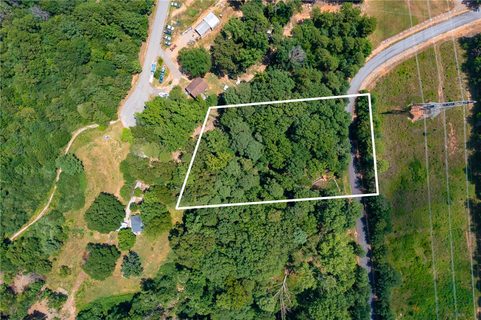 Lot 2 Linn Garden Lane active home in Wilderness Cove, West Union, SC