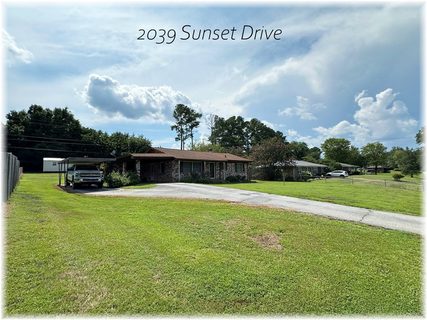 2039 Sunset Drive sold home in Enchanted Hills, Seneca, SC