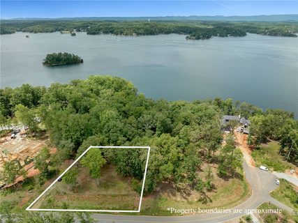 535 Haven Hill Lane active lot in Cliffs At Keowee Springs, Six Mile, SC