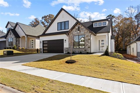 111 Pine Hill Way sold home in Kingswood Cottages, Clemson, SC