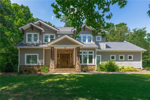 401 Promontory Ridge active home in Stillwater, Seneca, SC