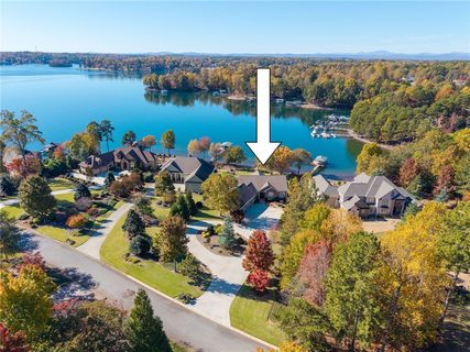 802 Clifton Court sold home in Beacon Shores, Seneca, SC
