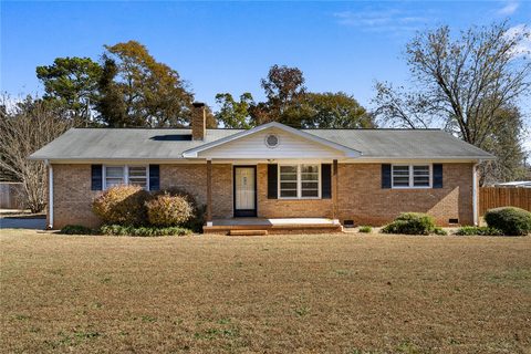105 Meadowbrook Drive sold home in Cloverdale, Anderson, SC