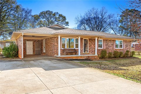 730 Tanglewood Drive sold home in Tanglewood, Seneca, SC