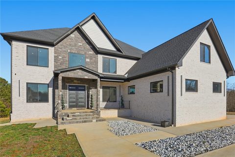 Homes in North Shore, Anderson