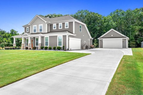 Homes in Chastain Ridge, Central