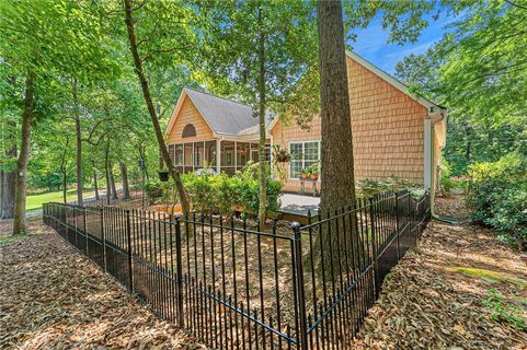621 Chickasaw Drive
