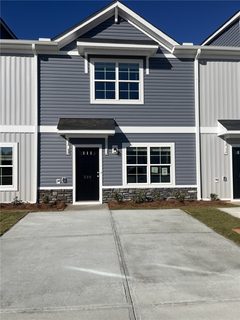 407 Speyside Lane