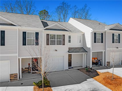 404 Oakmont Valley Trail active home in Townes At Oakmont, Seneca, SC