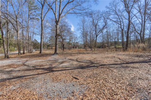 118 Haynie Avenue sold lot in Rocky Shores, Iva, SC