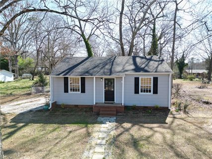 826 Greenville Street sold home in Warley Woods, Pendleton, SC