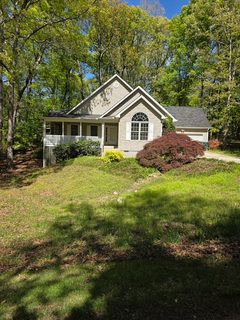 Homes in Woodland Acres, Seneca