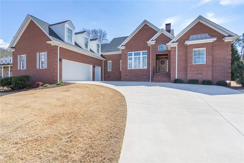 304 Merriman Trail