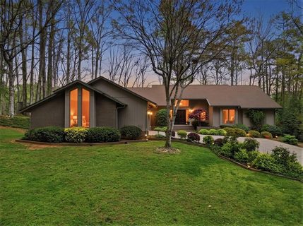 Homes in Stonehaven, Seneca