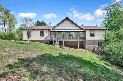 102 Rockingham Road sold home in Hanover Hills, Seneca, SC