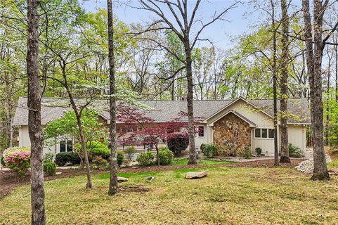 Homes in Keowee Harbours, Salem