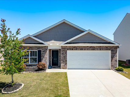 525 Ashwood Way active home in Lenhardt Grove, Easley, SC