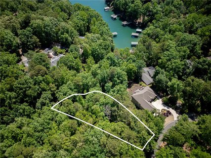 25 Foremast Drive active lot in Keowee Key, Salem, SC