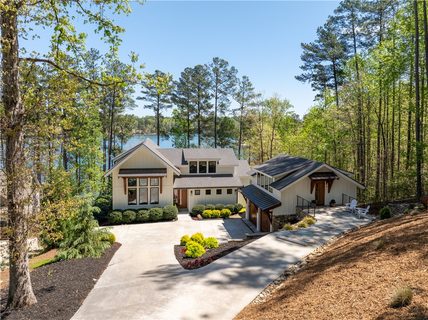 915 Reflection Trail pending home in Peninsula Pointe North, West Union, SC