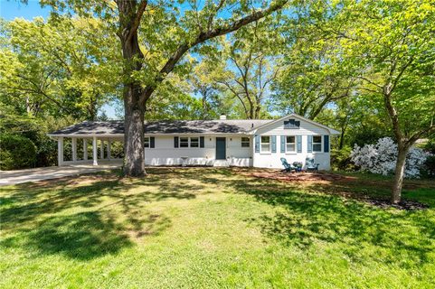 209 Manley Drive sold home in Clemson Gardens, Clemson, SC