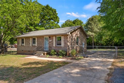 200 E Pinedale Road sold home in Pine Forest, Anderson, SC