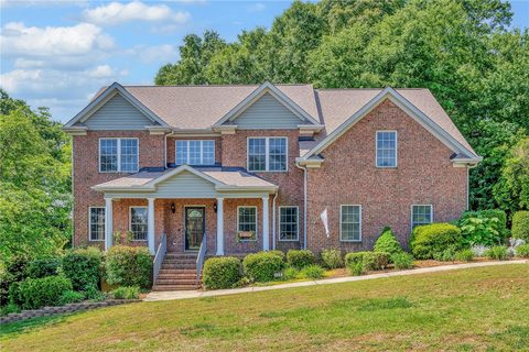 Homes in Hopewell Crossing, Anderson